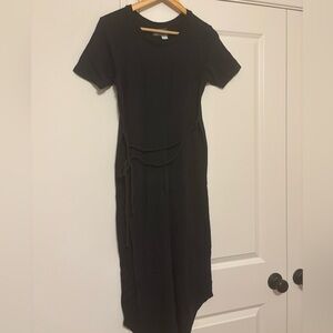 Black Sheath Midi Dress Crew Neck Short Sleeve